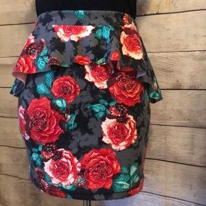 🚫 Rose peplum mini skirt